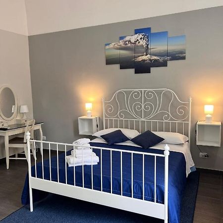 Etna Rooms Catania Bagian luar foto