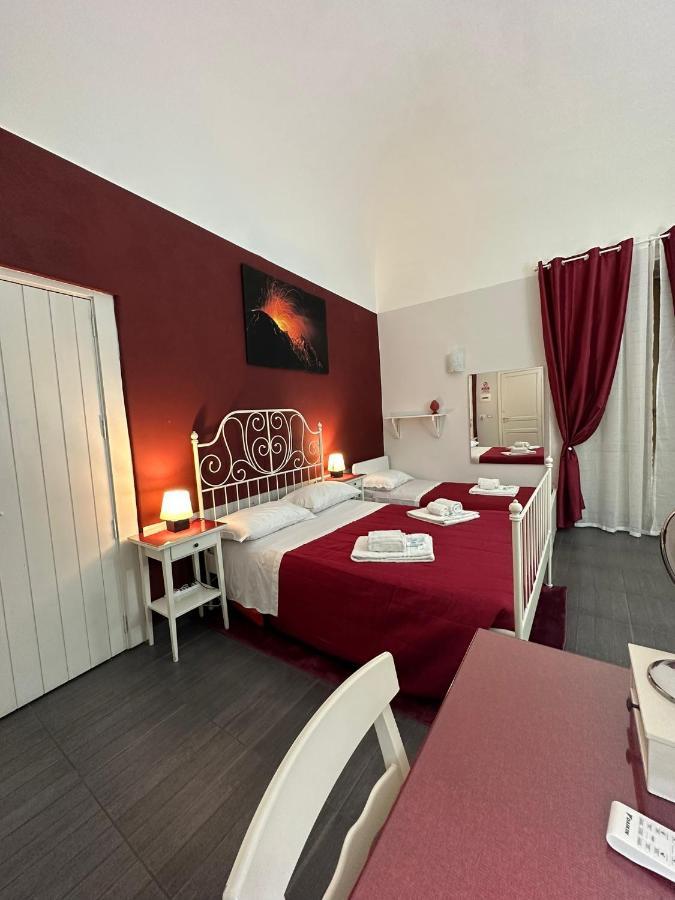 Etna Rooms Catania Bagian luar foto