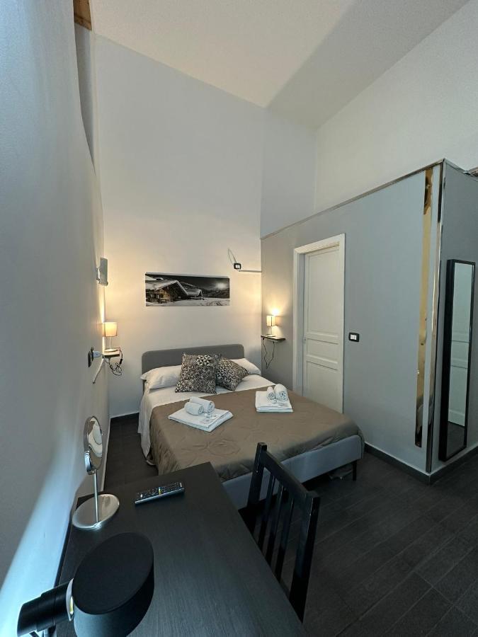 Etna Rooms Catania Bagian luar foto