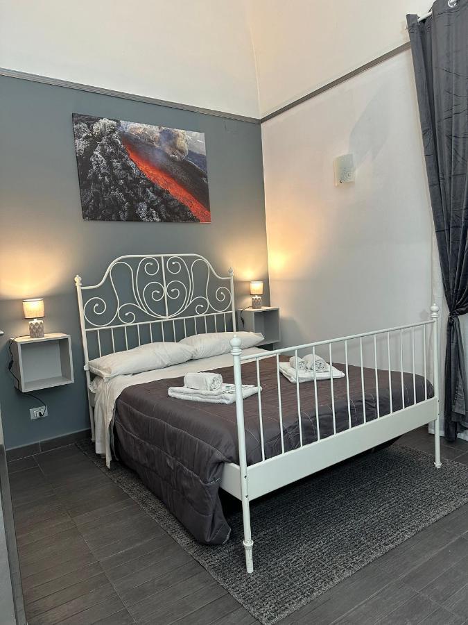 Etna Rooms Catania Bagian luar foto