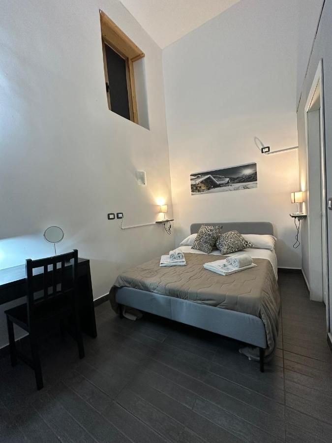 Etna Rooms Catania Bagian luar foto